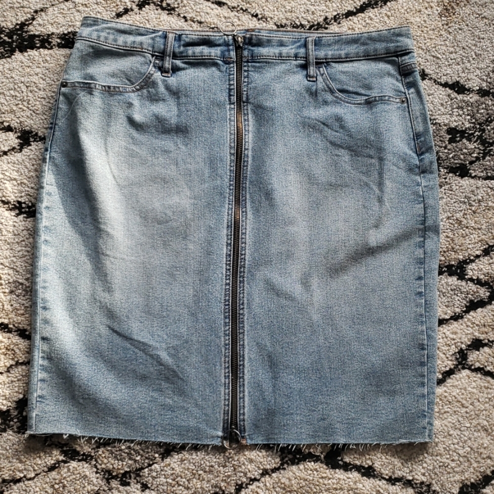 NWOT Jean Skirt